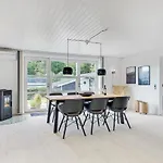 Prázdninový dům Awesome In With Kitchen *