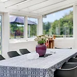 Awesome In With Kitchen Holiday home *