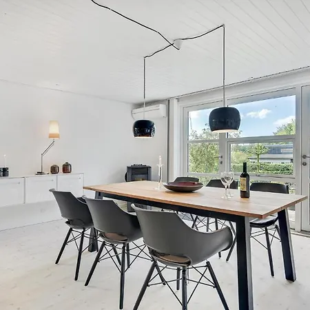 Awesome In With Kitchen בית נופש *